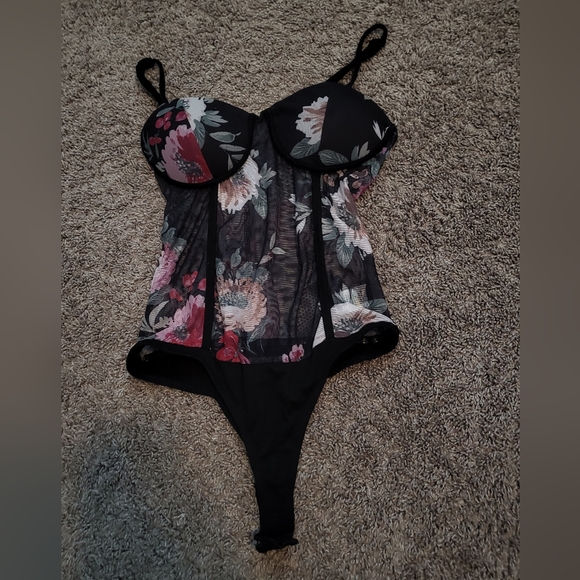 SOLD-Floral mesh body suit from willows young contemporary - Picture 2 of 9